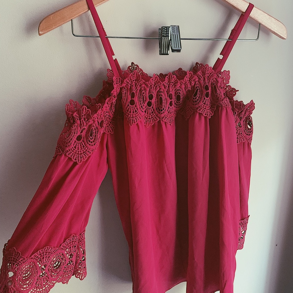 By&By Cold Shoulder Blouse, Sz M